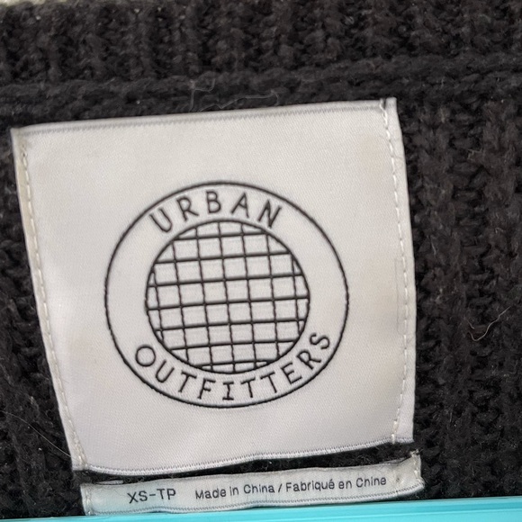 UO sweater wrap top - Picture 3 of 3